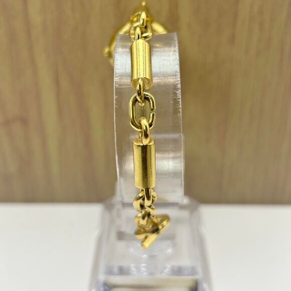 Timex Essentials Gold Oval Watch – Chain Link Bracelet, Vintage Style - Picture 6 of 8